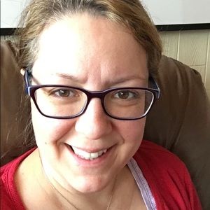 Meet your Posher, Cynthia